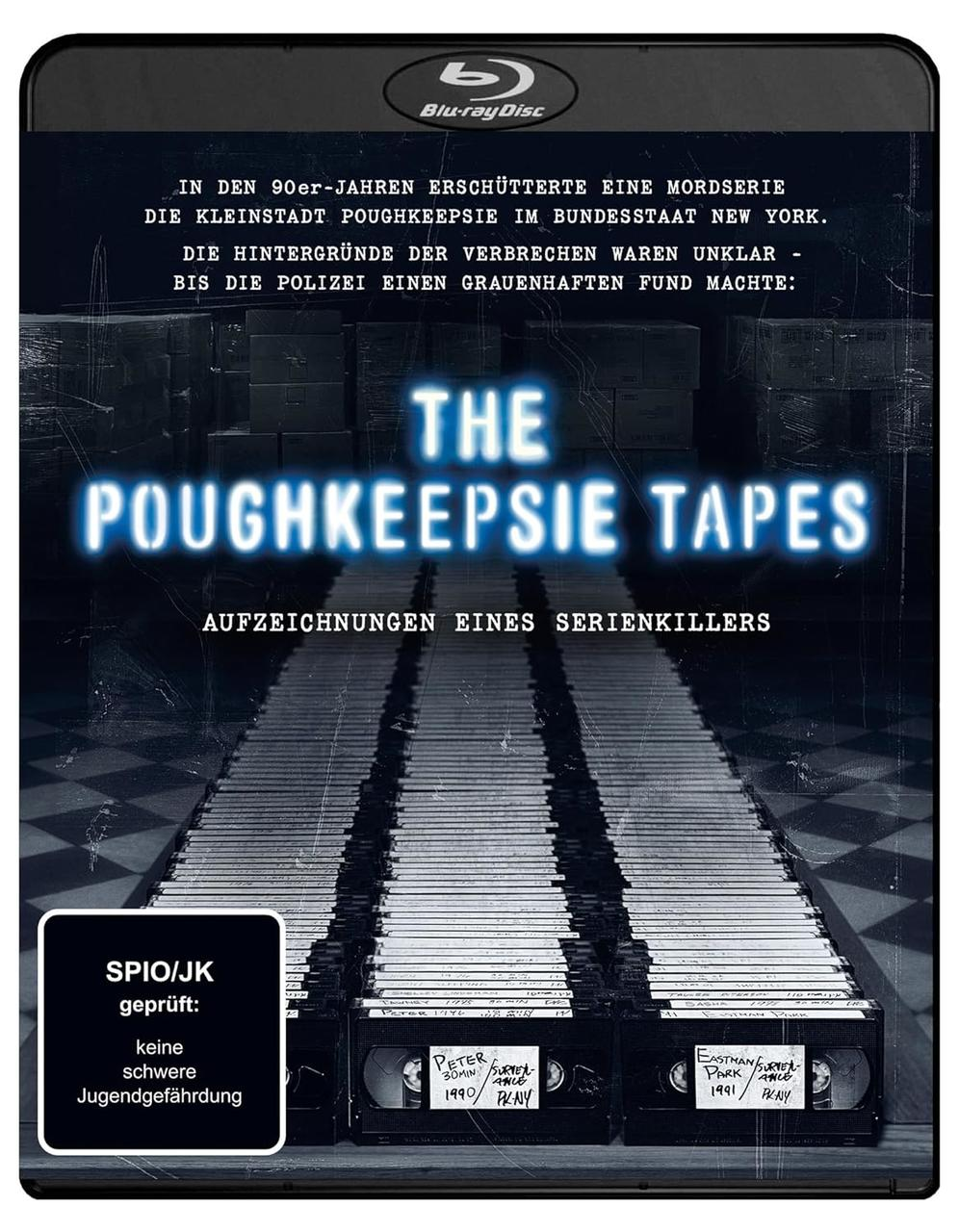 Blu-ray-Cover: "The Poughkeepsie Tapes" mit Kassetten und Texten.