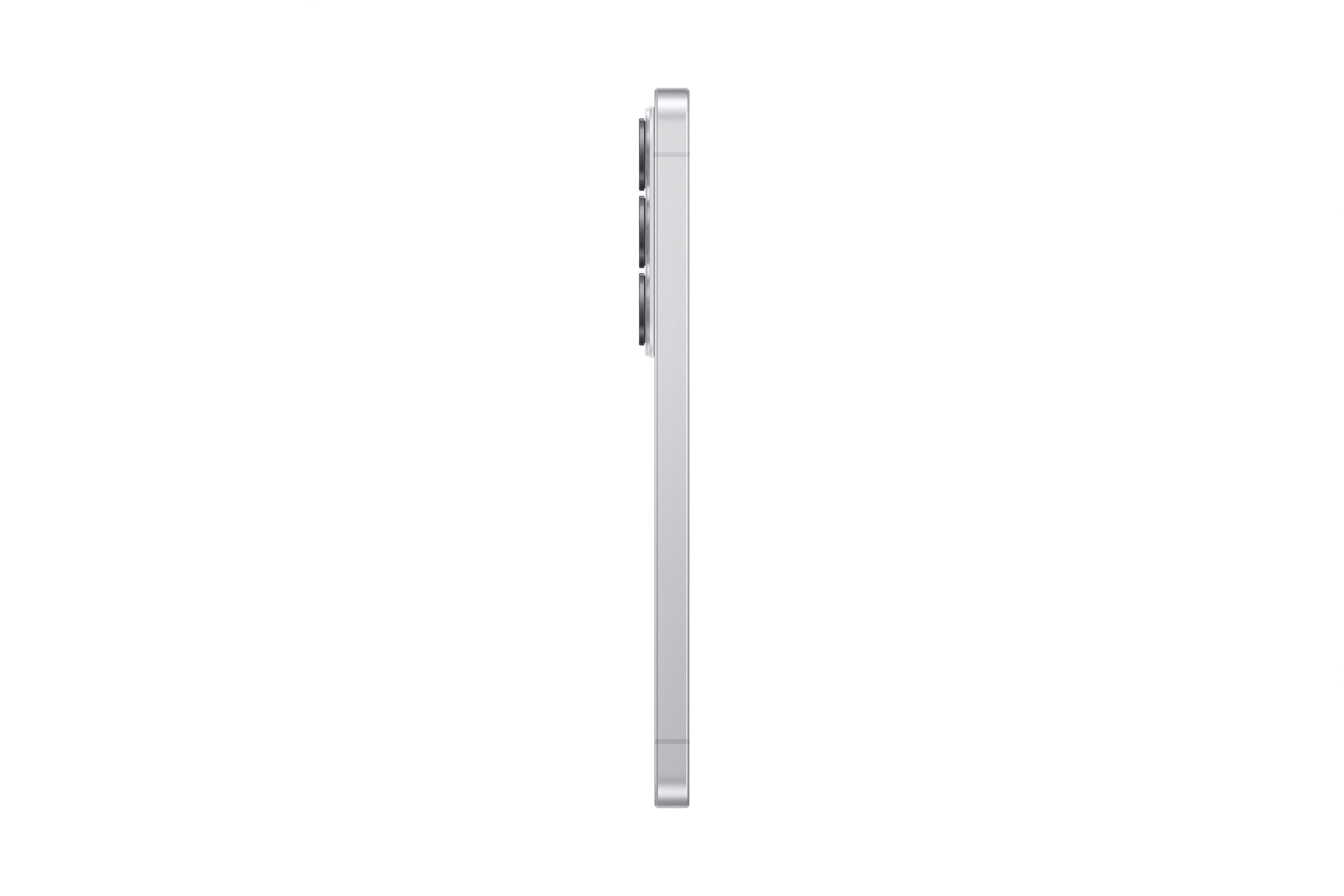 Silbernes Smartphone von der Seite mit drei Kameralinsen.