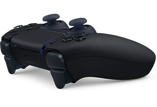 Czarny kontroler do gier z dwoma joystickami i przyciskami.