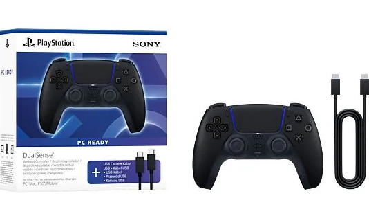 Czarny kontroler PlayStation DualSense z kablem USB, w pudełku i osobno.