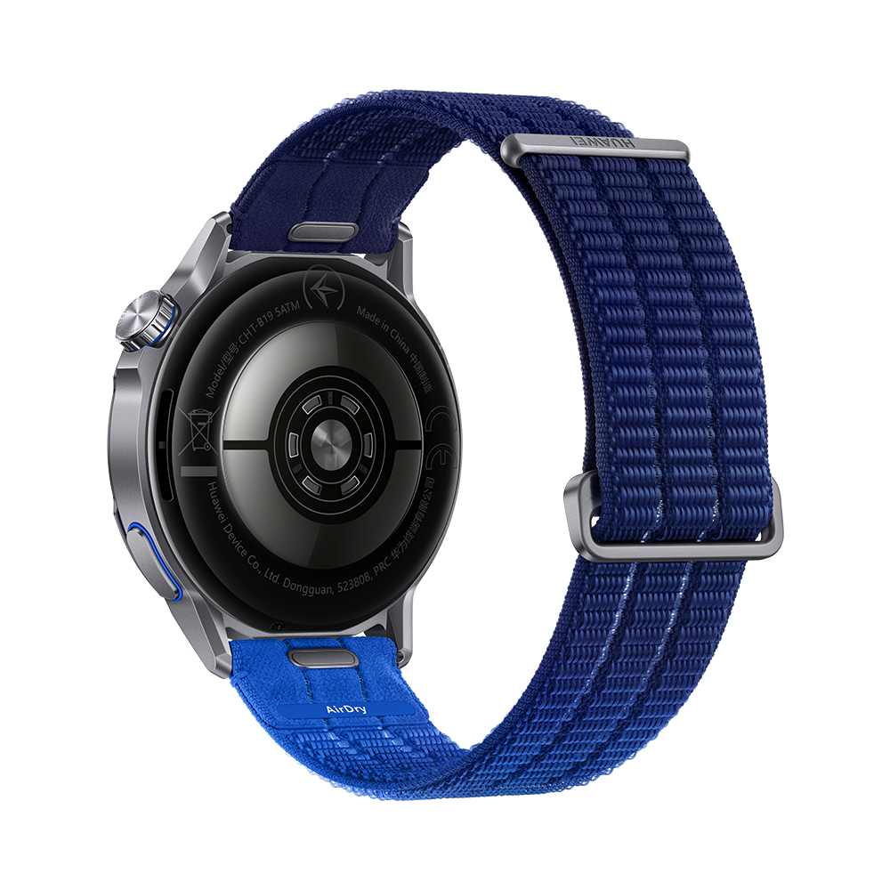 Reverso de un smartwatch con correa de tela azul y logo de Huawei.
