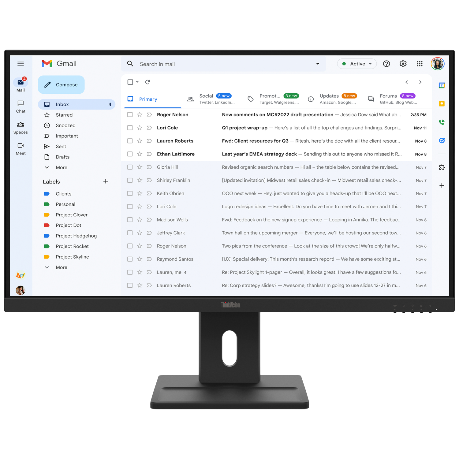 Interface Gmail montrant une liste d'e-mails et d'étiquettes à gauche.