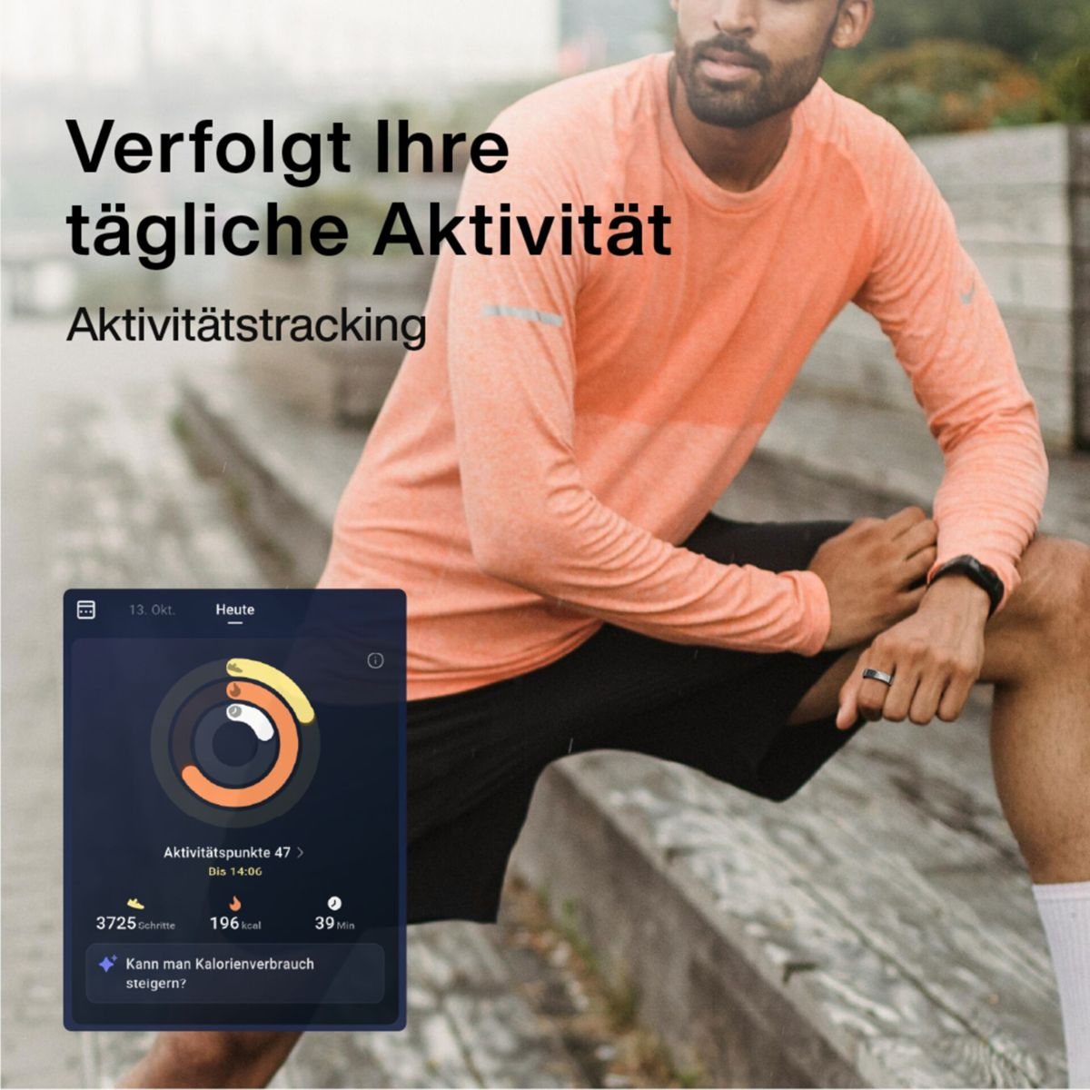 Uomo in abbigliamento sportivo seduto, accanto una vista app con dati attività.