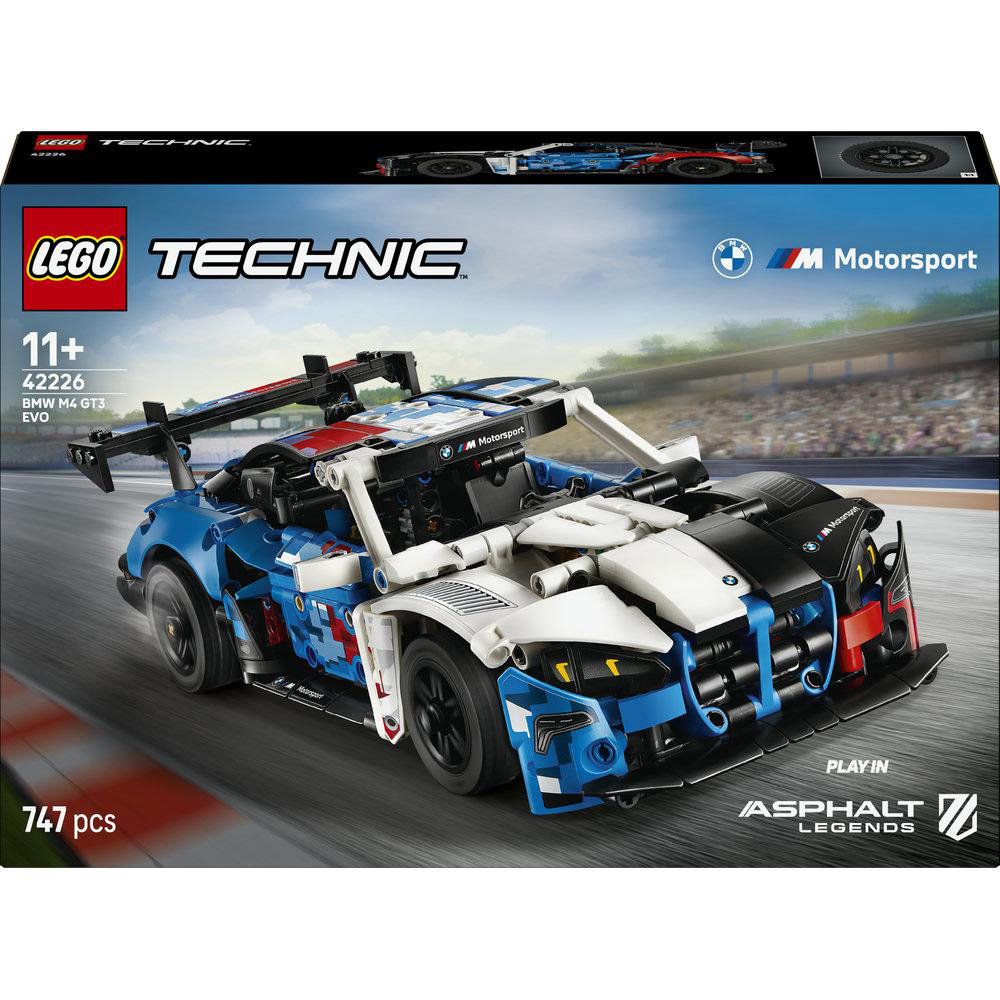 LEGO Technic BMW M4 GT3 EVO Bausatz mit 747 Teilen auf Rennstrecke.