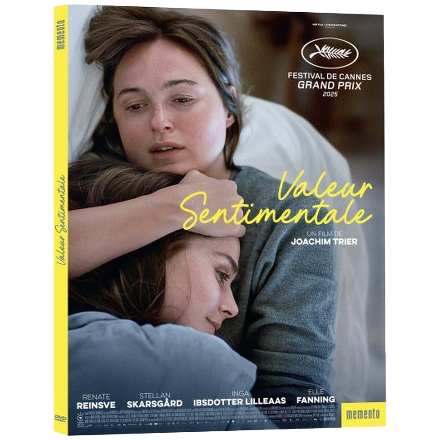 Twee vrouwen omhelzen elkaar. De film "Valeur Sentimentale" won de Grand Prix 2025.
