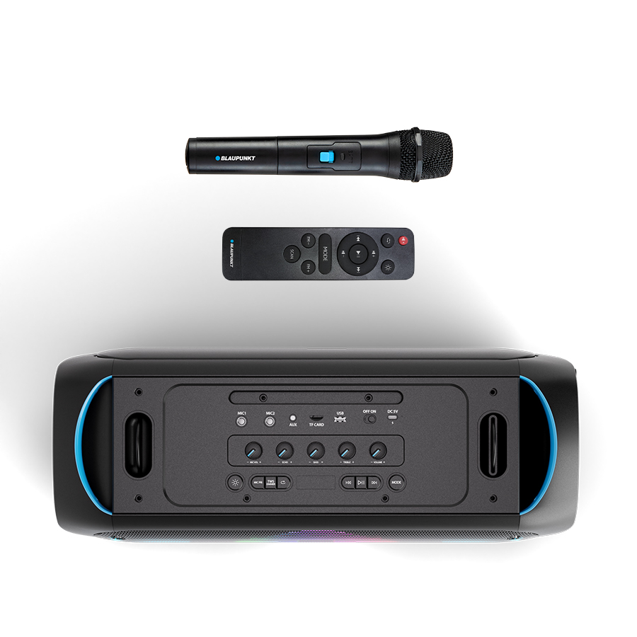 Mikrofonlu ve uzaktan kumandalı siyah Bluetooth hoparlör.