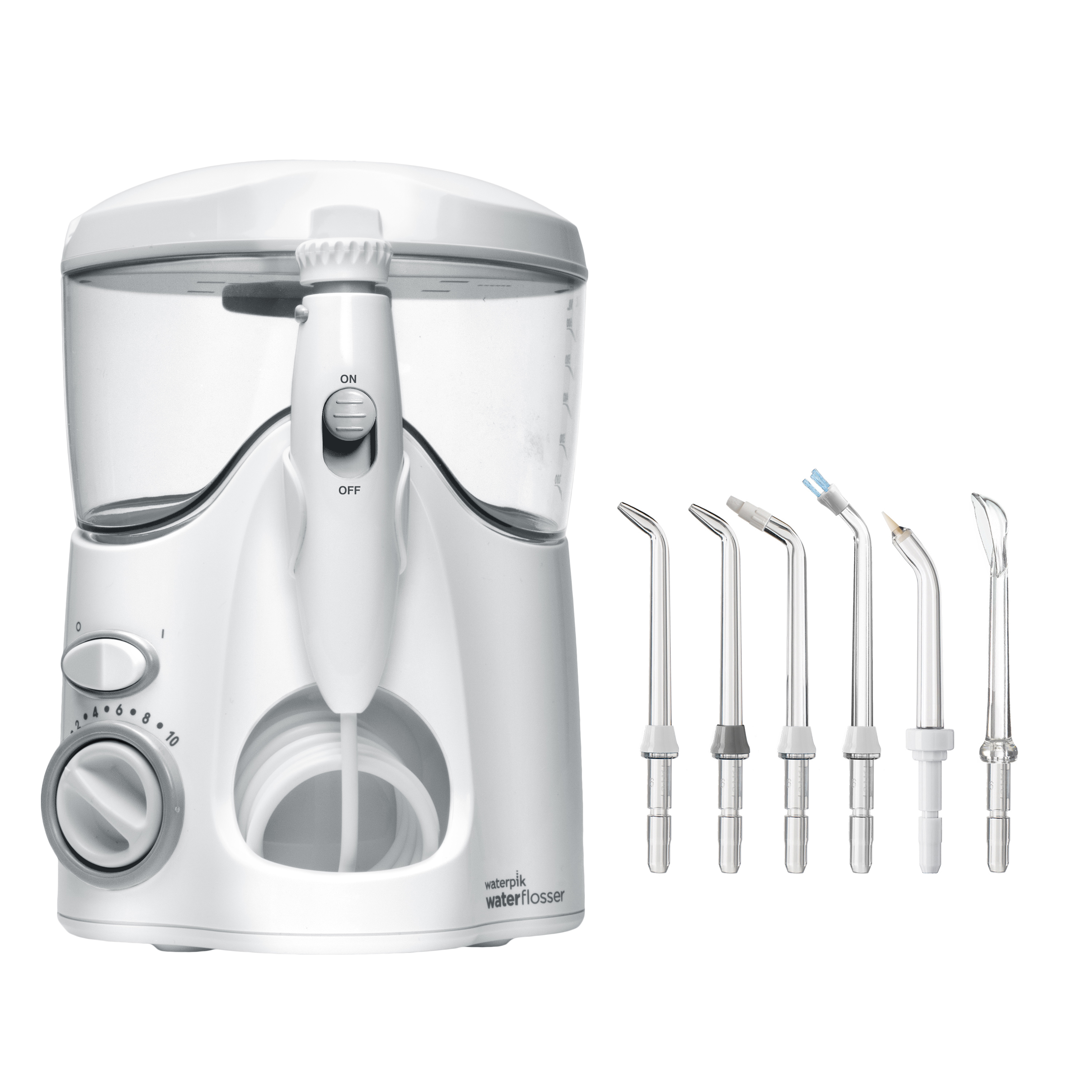 Biały irygator Waterpik z przezroczystym zbiornikiem i kilkoma końcówkami.