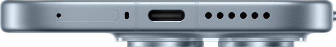 Nahaufnahme der Unterseite eines silbernen Smartphones mit USB-C-Anschluss.