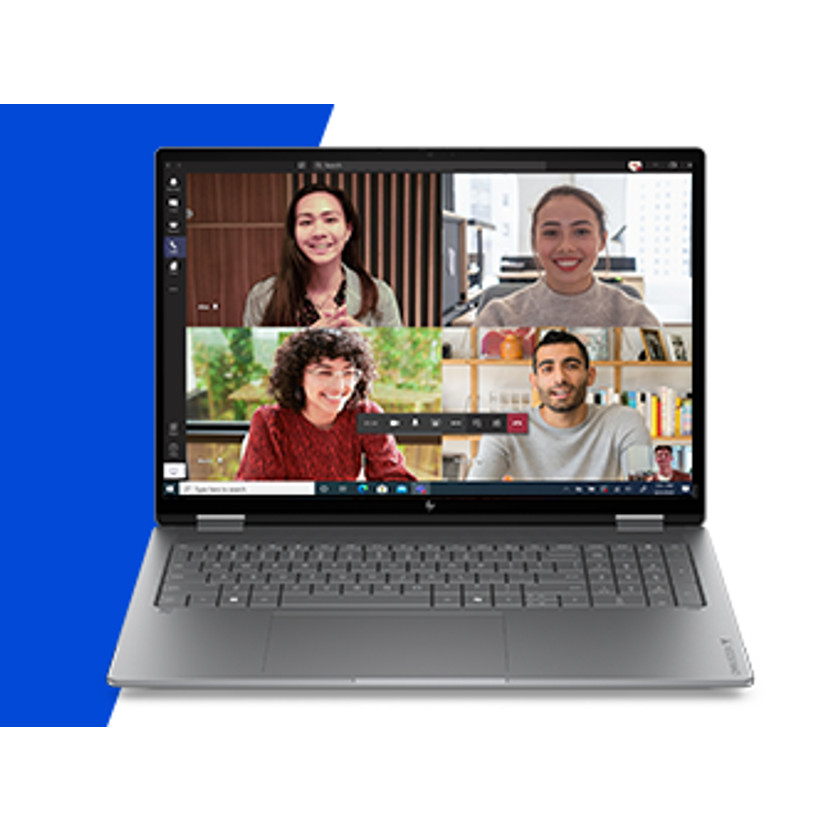 Ein Laptop zeigt vier Personen in einem Videoanruf. Die Personen lächeln.