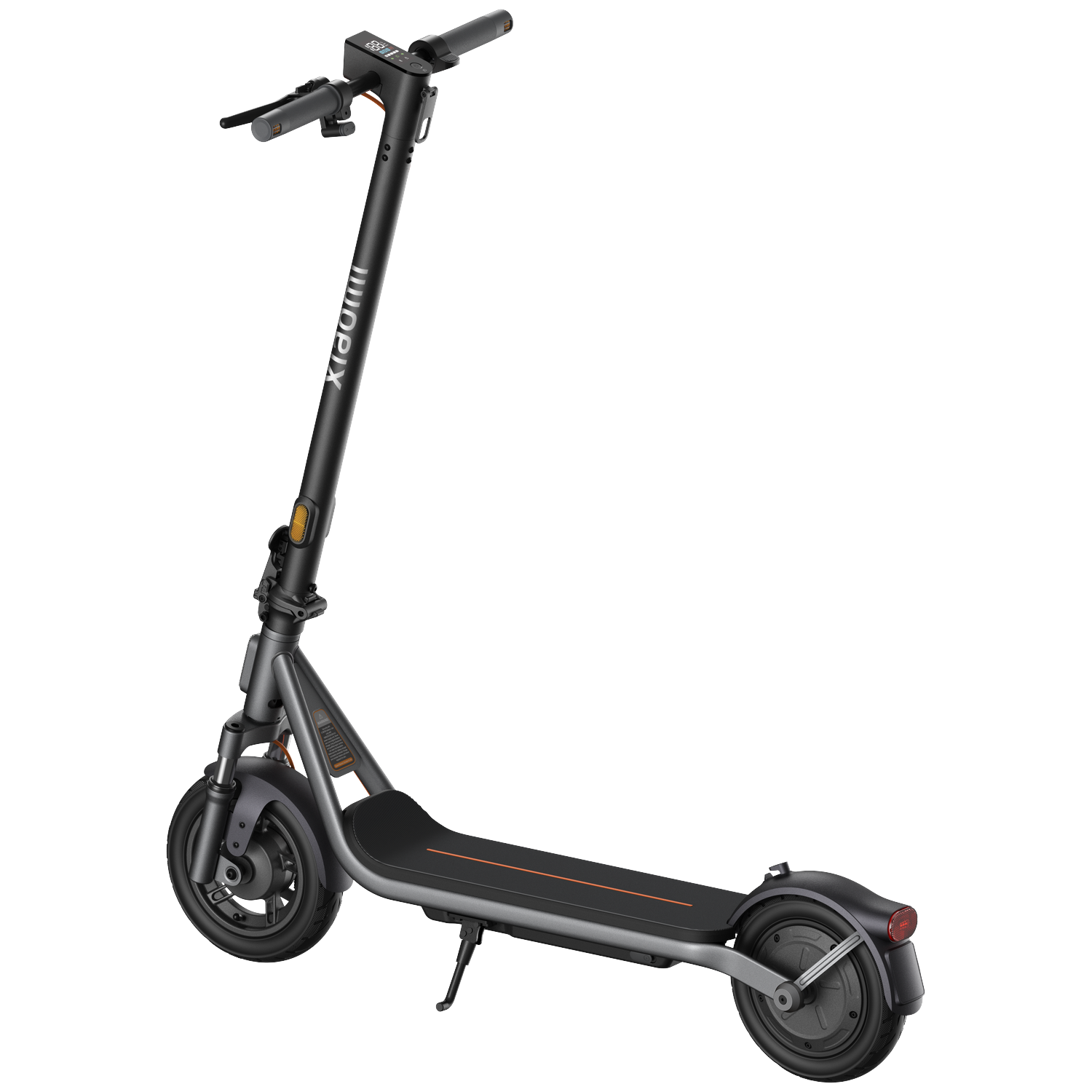Een zwarte elektrische step met oranje accenten, een display en een opvouwbaar mechanisme.