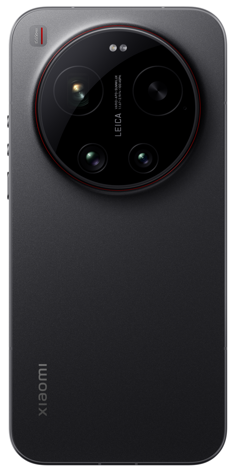 Un smartphone negro con cámara Leica, texto 'Ultra' y logo Xiaomi.