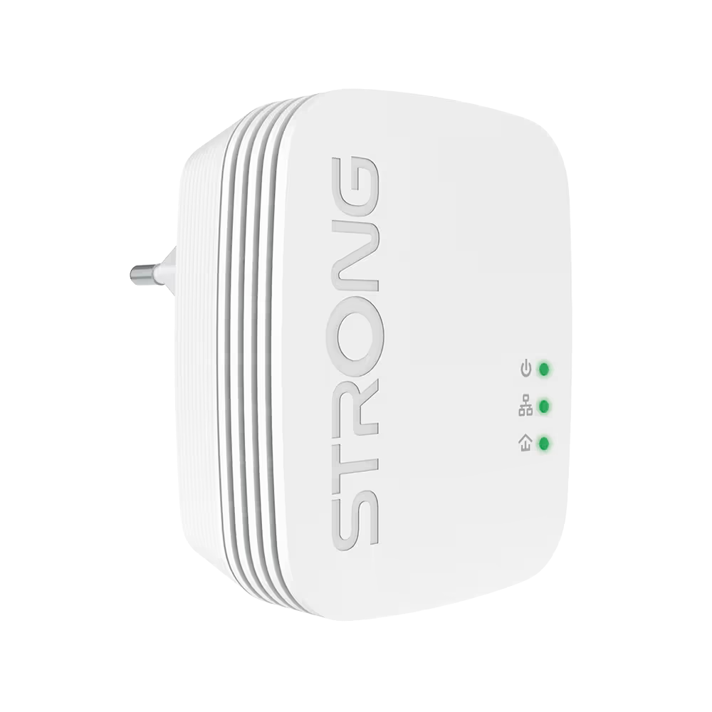 Un adaptador blanco con lados acanalados y el logo STRONG. Tres luces verdes.