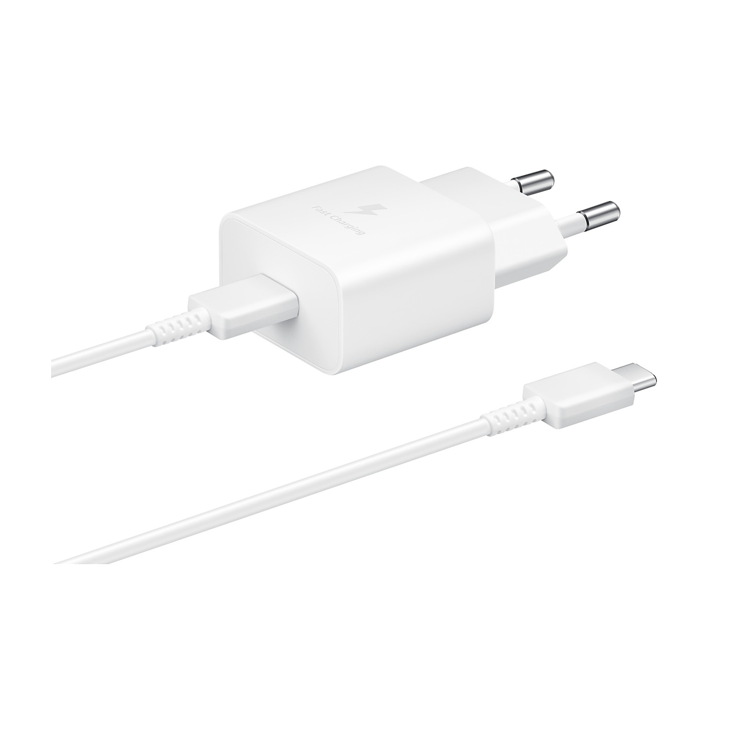Un caricatore rapido bianco con cavo USB-C su sfondo bianco.