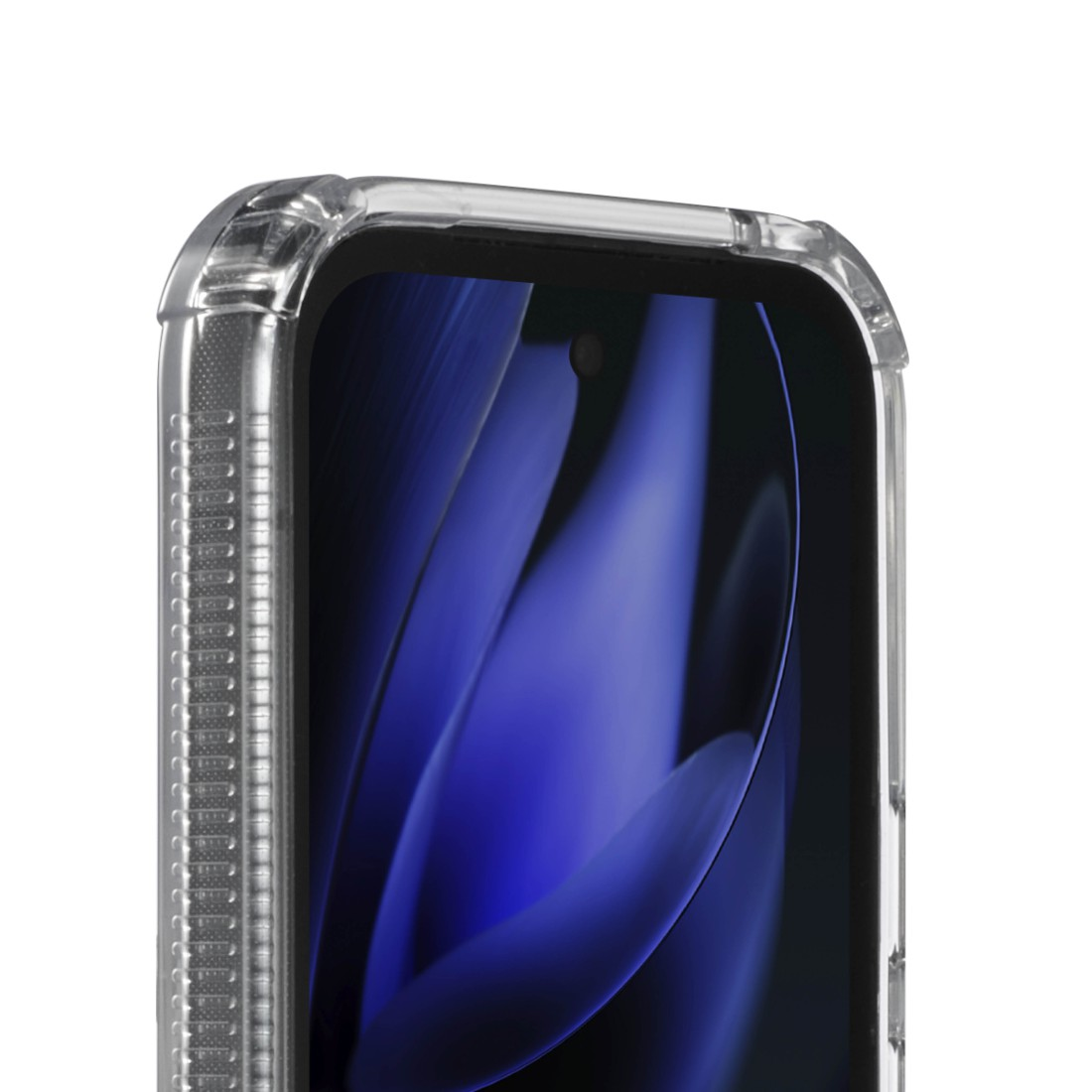 Nahaufnahme einer transparenten Handyhülle mit blauem Hintergrund.