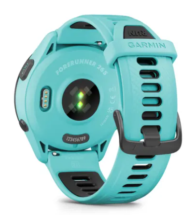 Turkusowy smartwatch Garmin Forerunner 265, widok z tyłu z czujnikiem tętna.