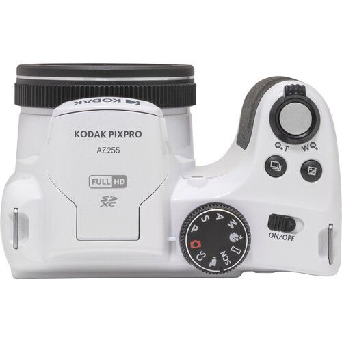 Mod kadranı ve düğmeleri olan beyaz bir Kodak Pixpro AZ255 kameranın üstten görünümü.