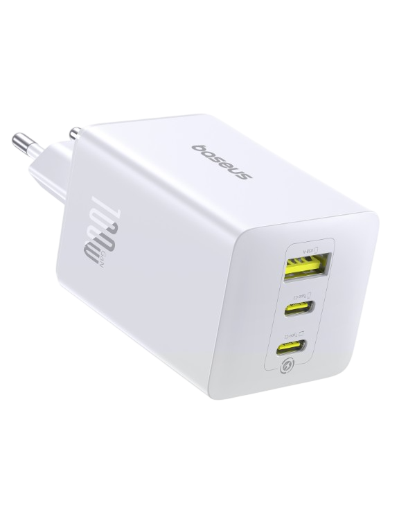 İki USB-C ve bir USB-A portlu beyaz 100W Baseus GaN şarj cihazı.