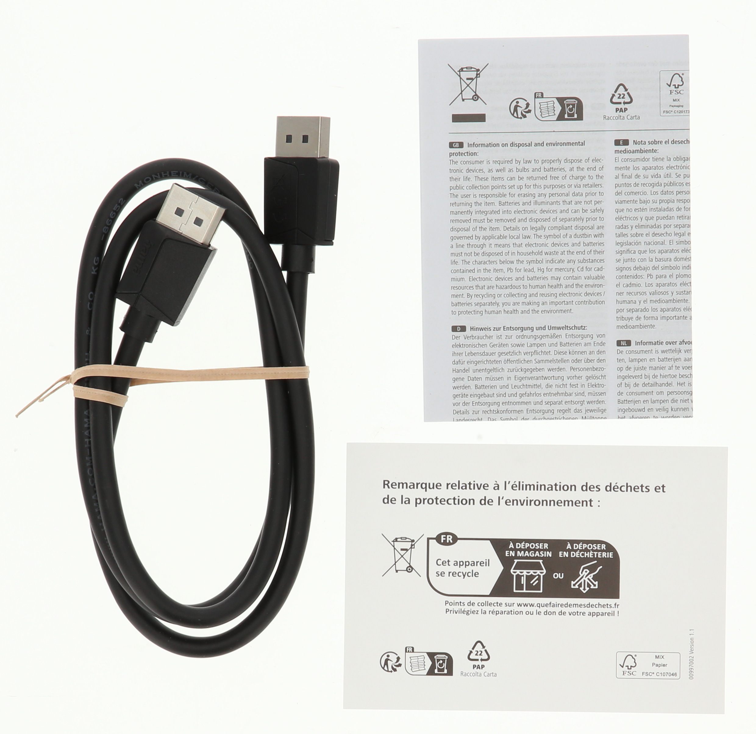 Gümüş konektörlü siyah USB kablosu, bağlanmış ve lastik bantla sabitlenmiş.