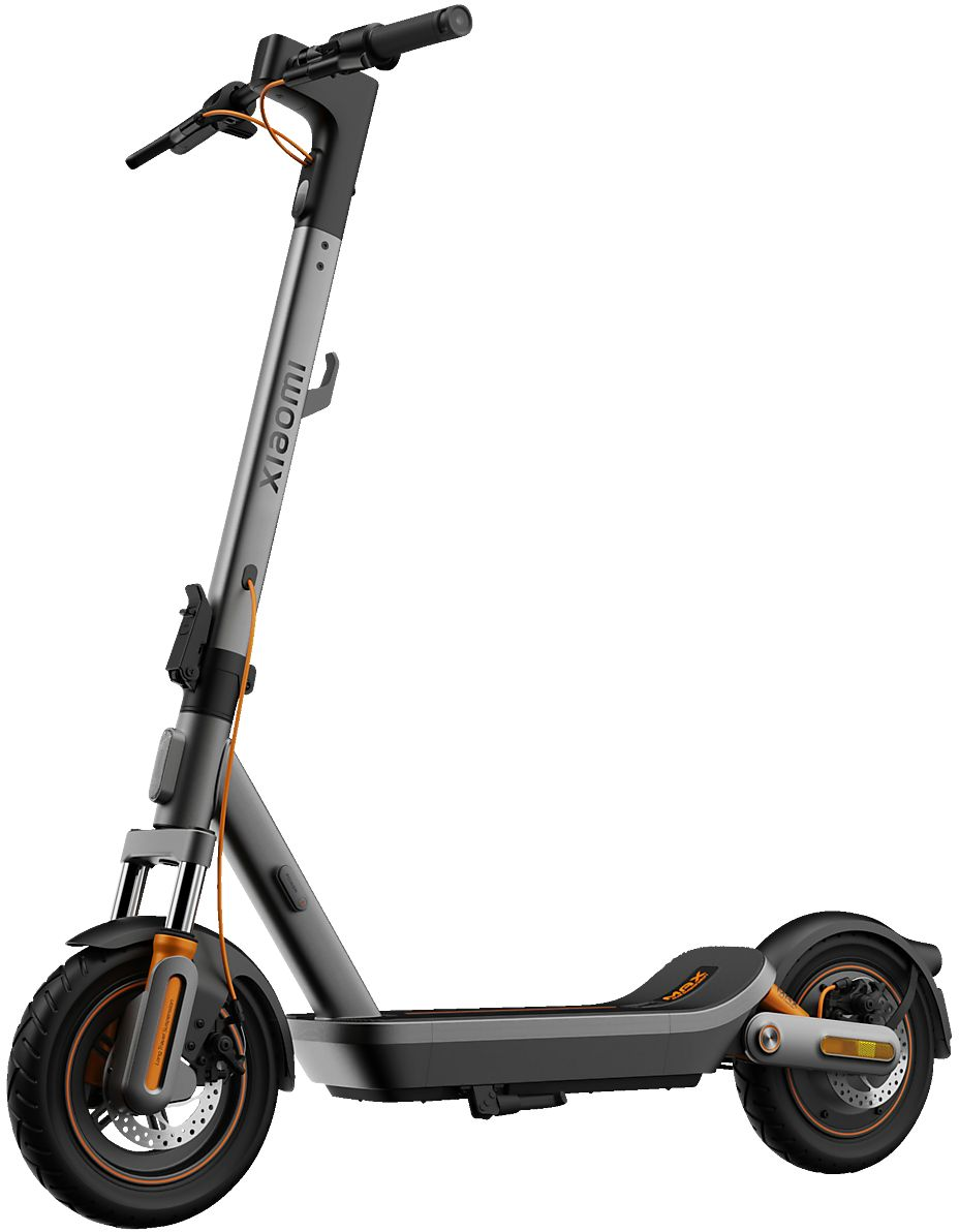 Uno scooter elettrico Xiaomi grigio con accenti arancioni è mostrato su sfondo bianco.