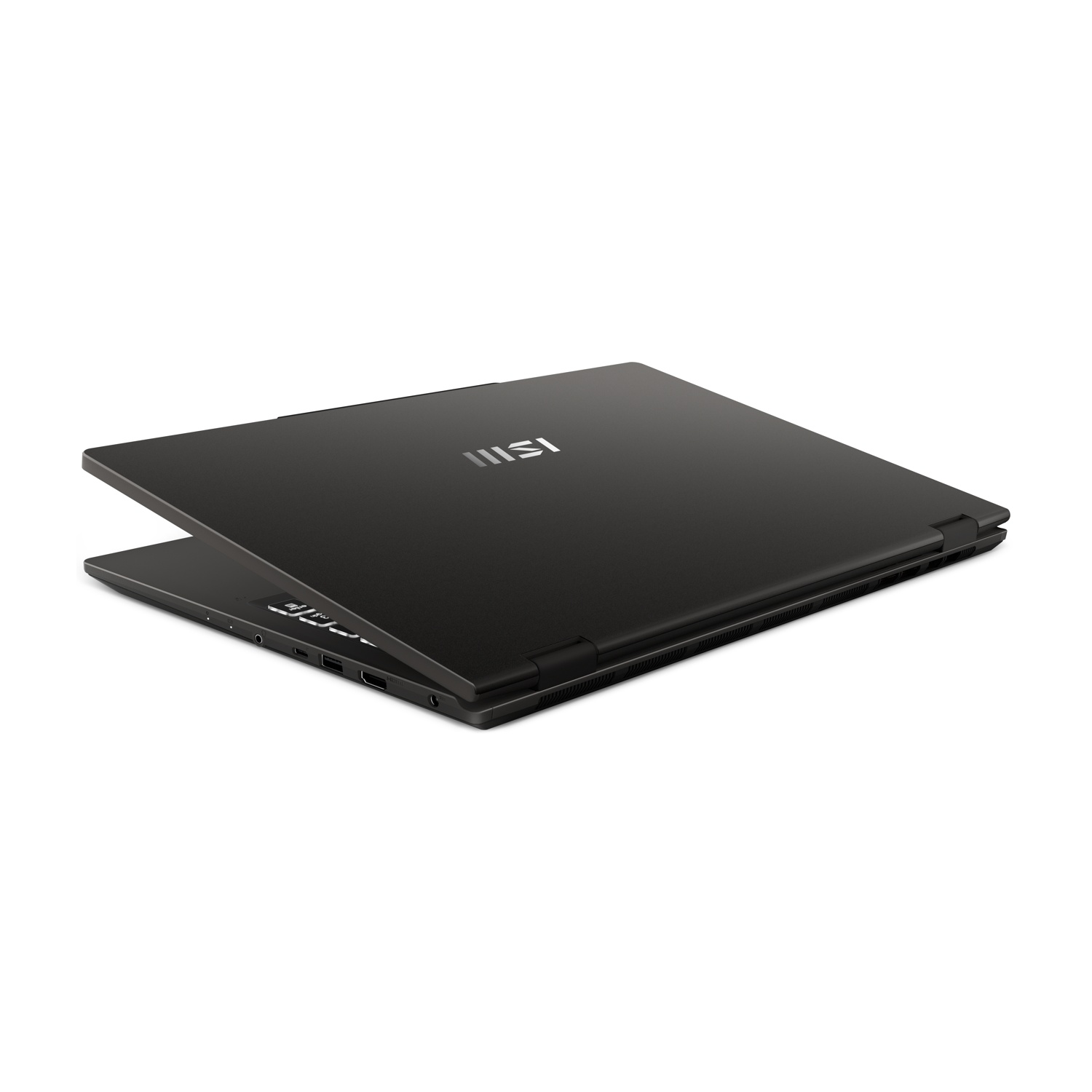 Un laptop MSI nero con lo schermo parzialmente aperto su sfondo bianco.