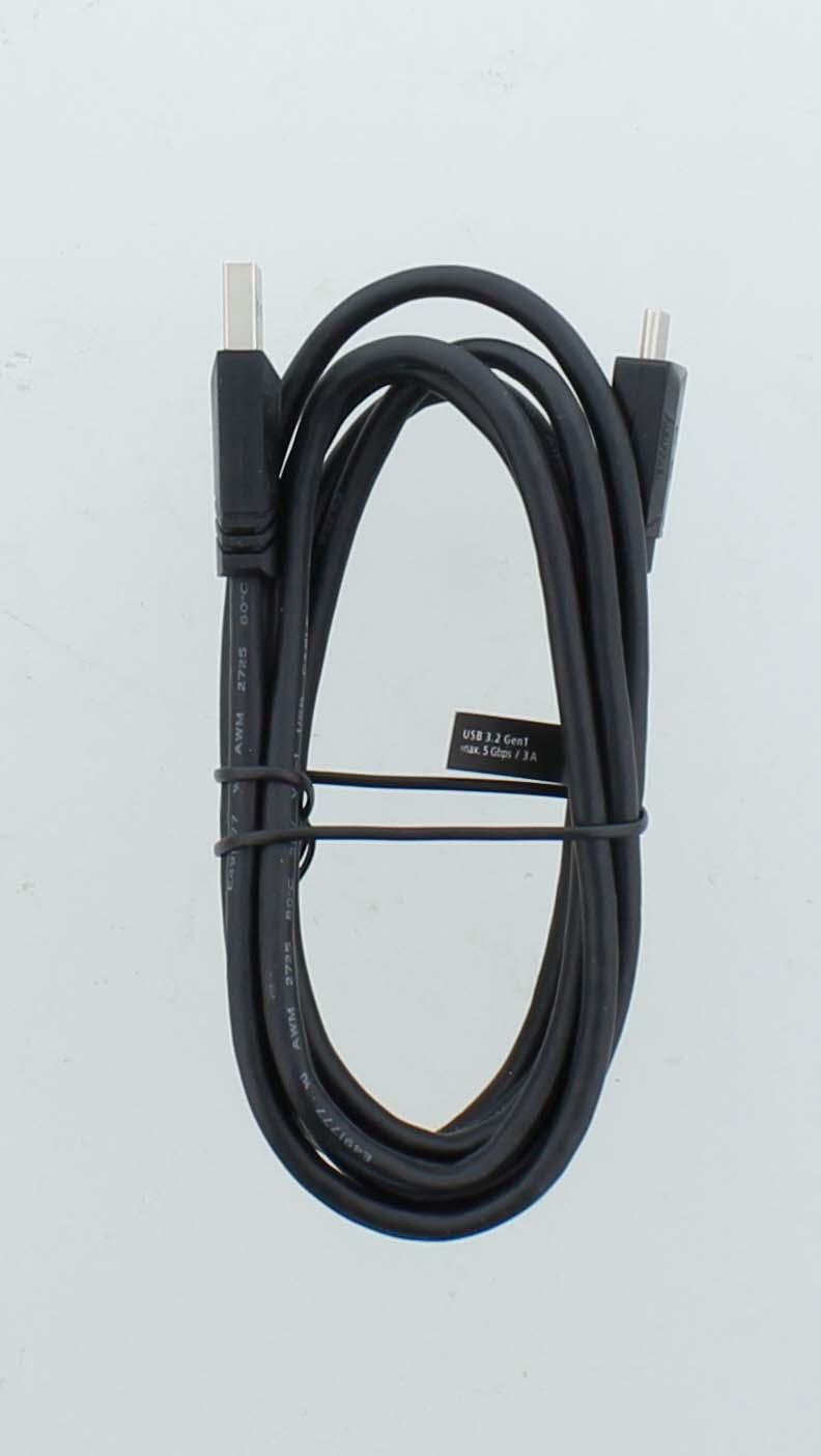 Her iki konektörü de görünen siyah USB 3.2 Gen 1 kablosu.