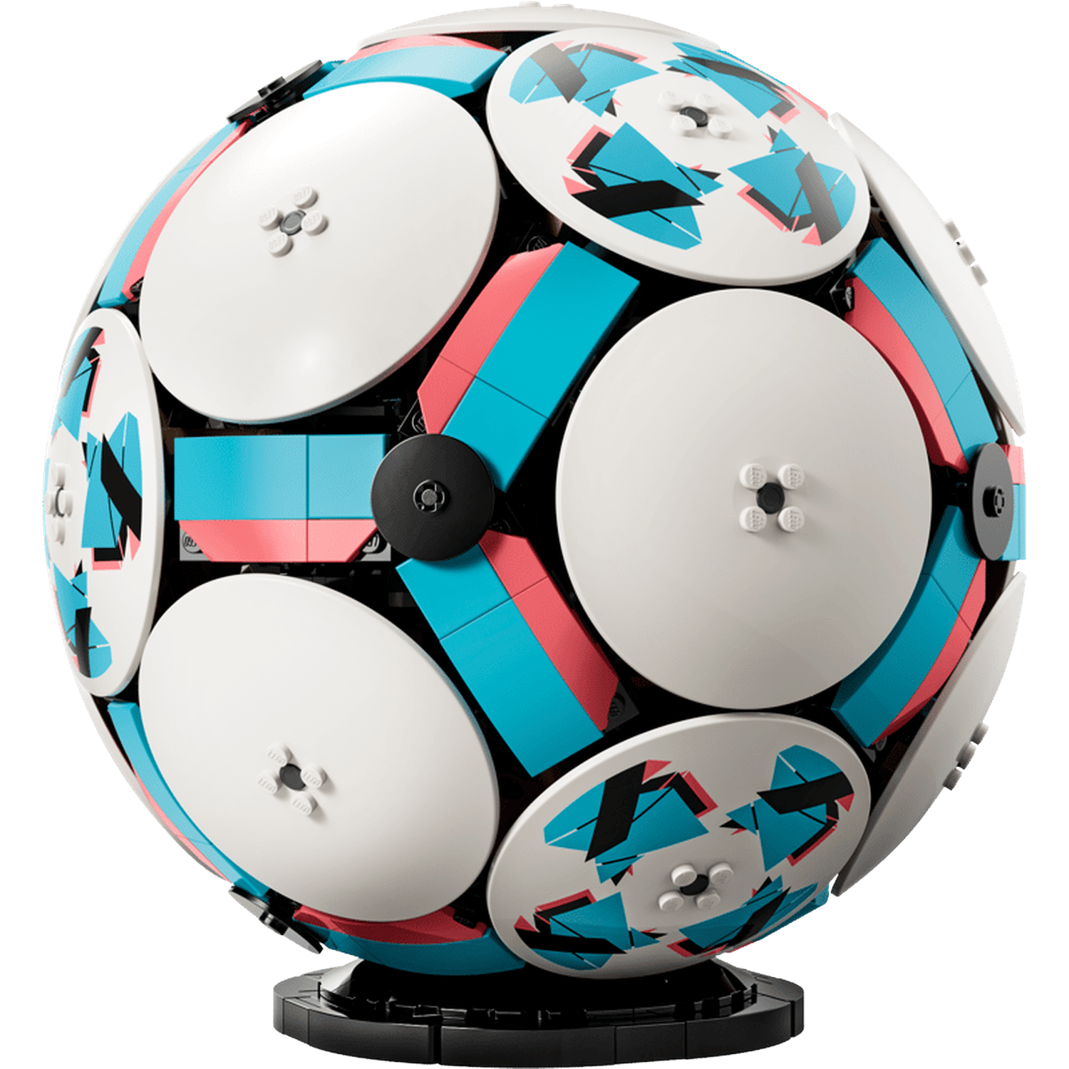 Een Lego voetbal met witte, blauwe en rode stukken.