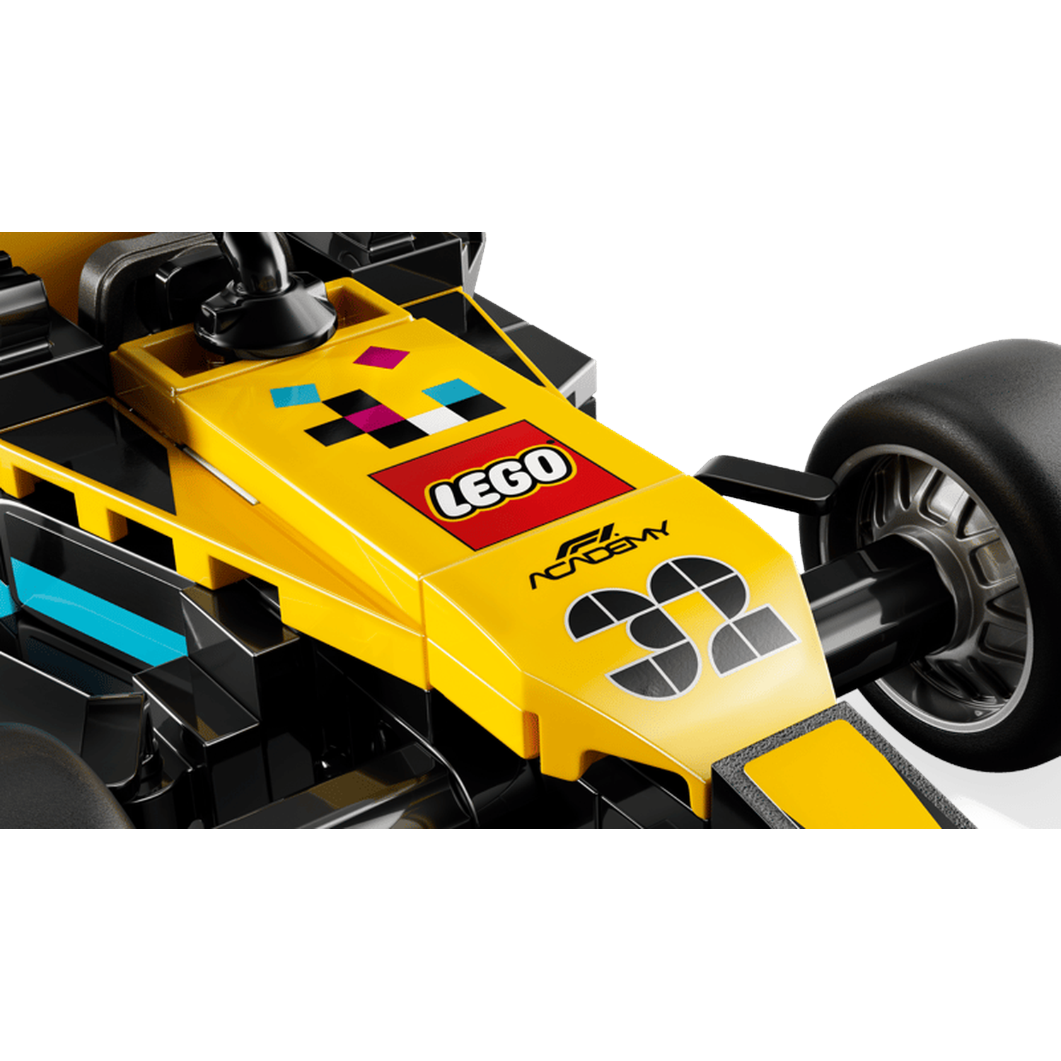 Voiture de course Lego jaune avec accents noirs et le numéro 32.