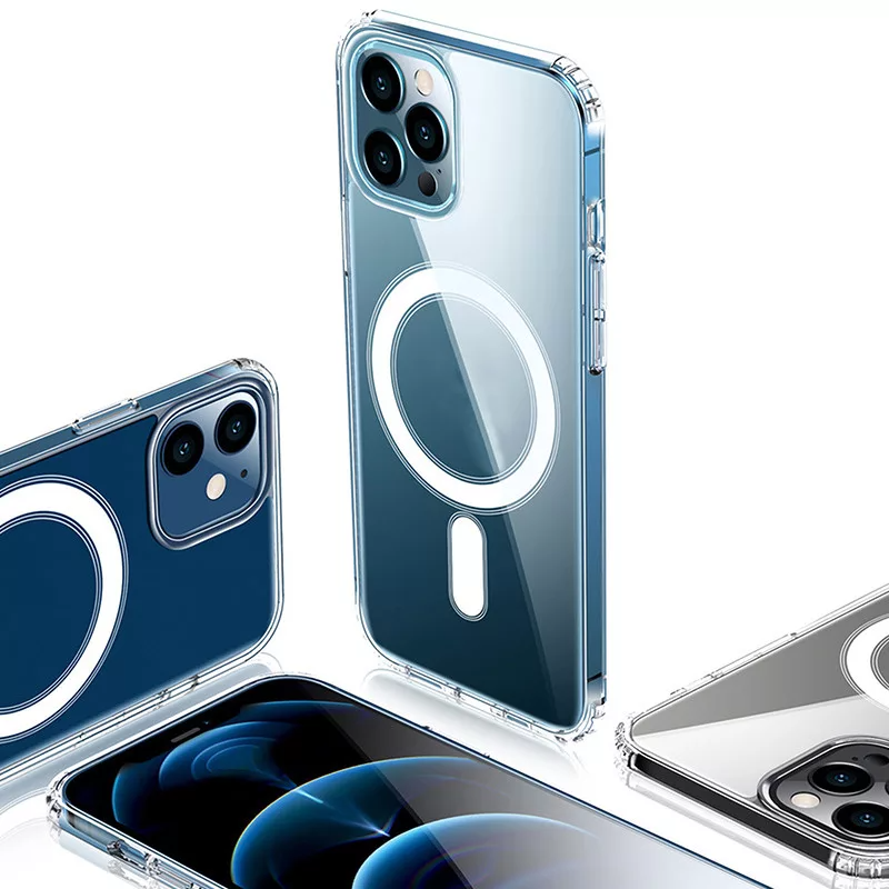 Három átlátszó telefontok mágneses gyűrűvel. Kettőn láthatók a kamerák.