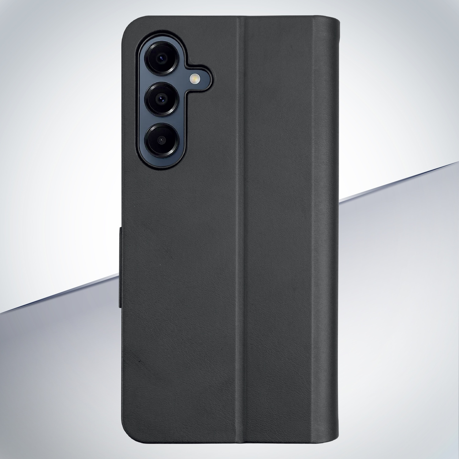 Custodia a libro nera per smartphone con tripla fotocamera.