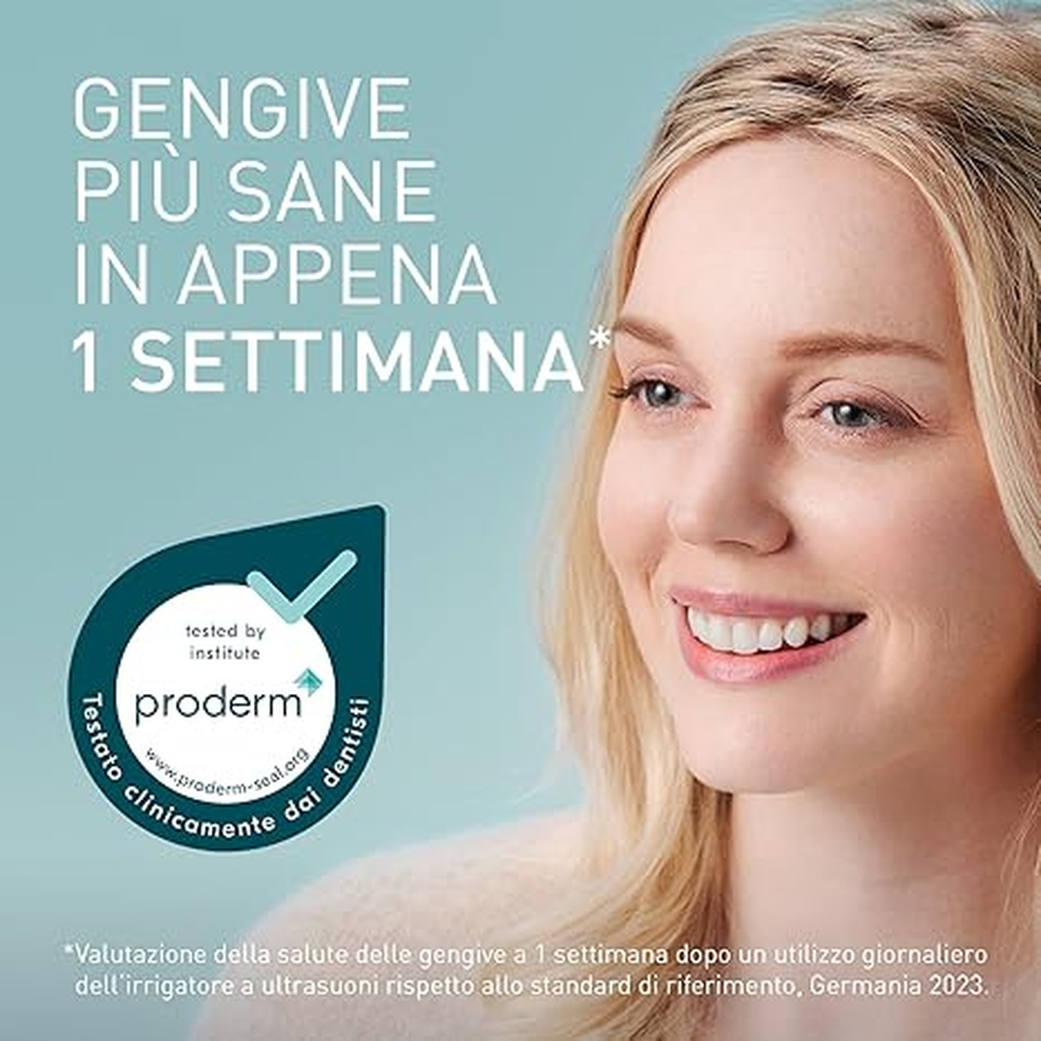 Donna sorridente, mostra sigillo di cura dentale e gengive. Testo: Gengive più sane in solo 1 settimana.