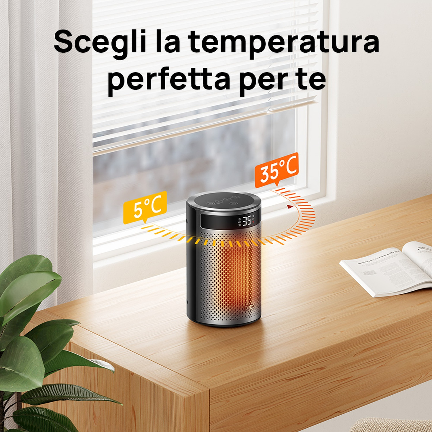 Una stufetta è su una scrivania di legno davanti a una finestra con persiane.