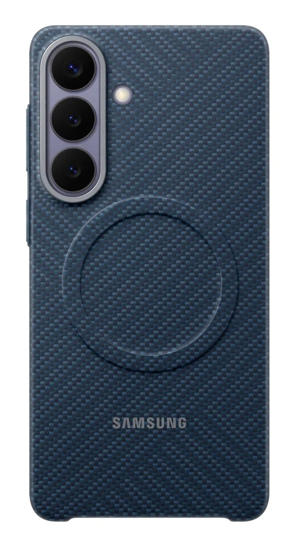 Granatowe etui na telefon z wzorem karbonu, trzema aparatami i logo Samsung.