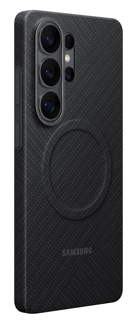 Czarne etui na telefon z teksturą karbonu, modułem aparatu i logo Samsung.