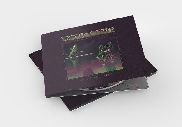 CD-Hülle mit Wolftmoth-Logo und einem Bild von zwei grünen Kreaturen.