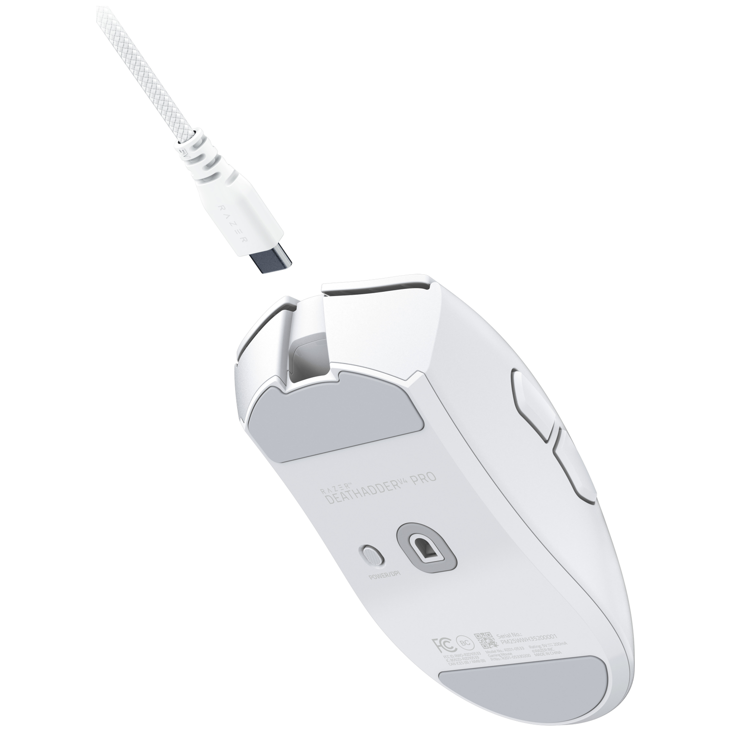 Witte Razer Deathadder V4 Pro muis met witte USB-C kabel.