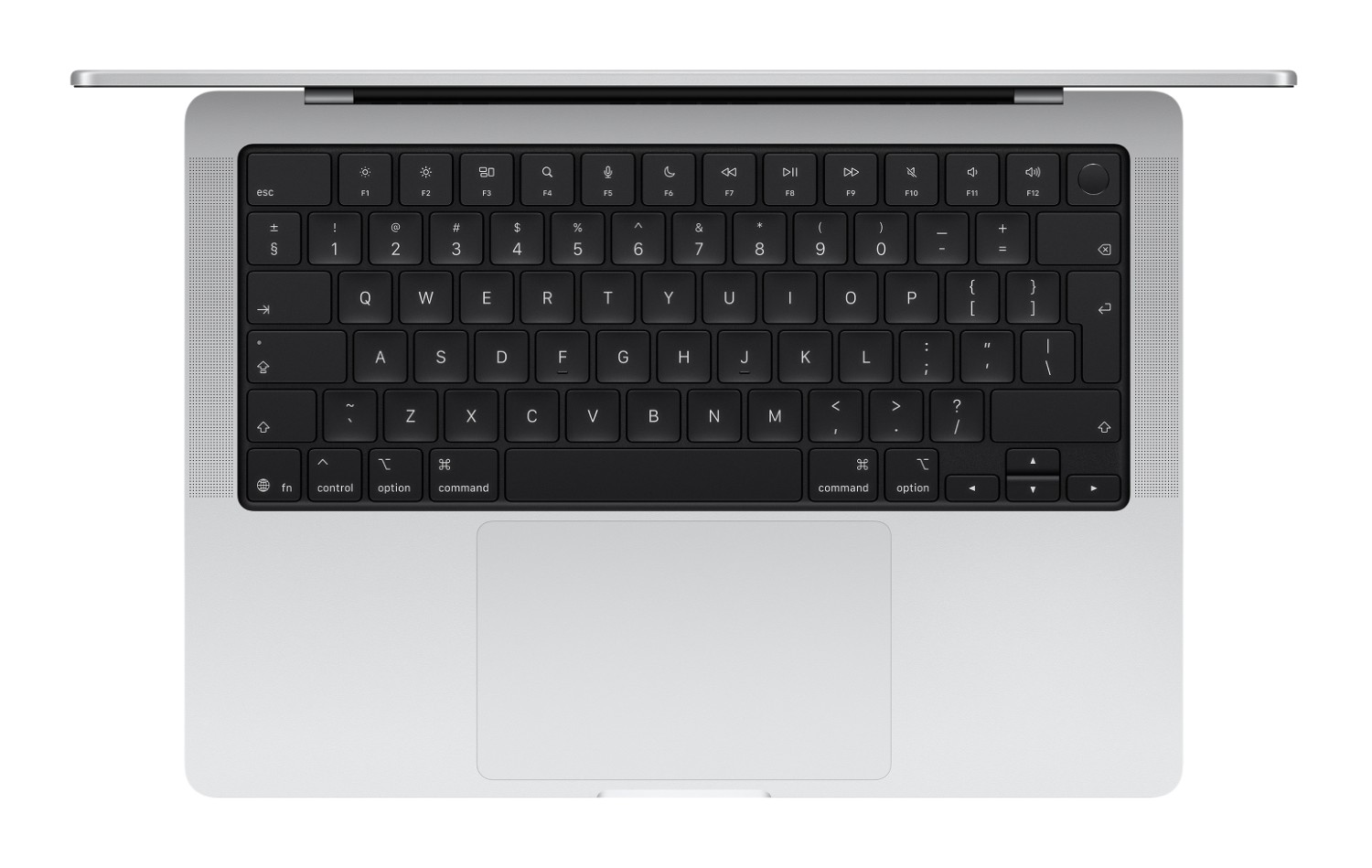 Zbliżenie otwartej srebrnej klawiatury i gładzika laptopa.