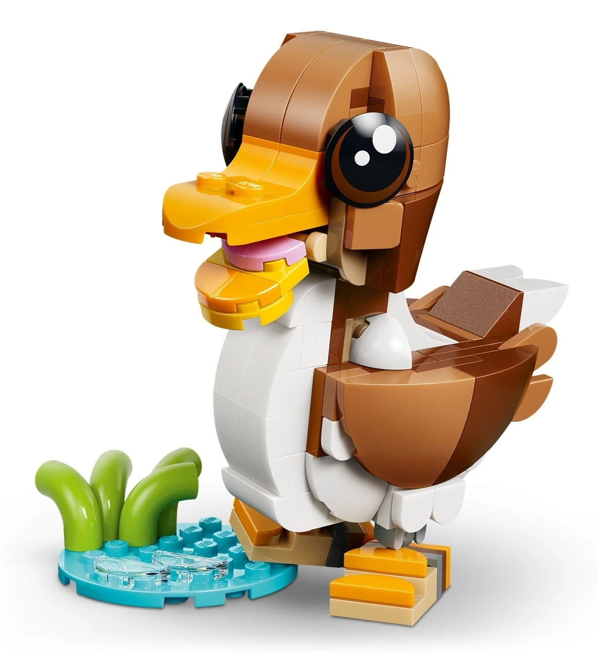 Brązowo-biała kaczka z klocków Lego z dużymi oczami i dziobem na niebieskiej podstawie.