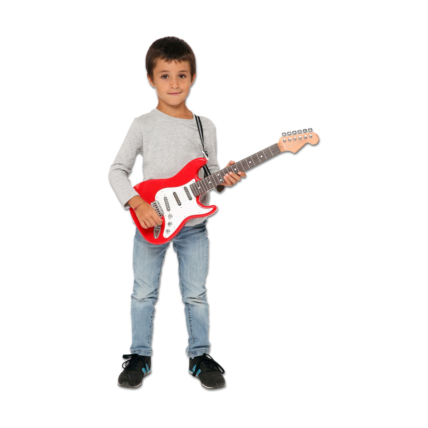 Un ragazzo in jeans e maglione grigio tiene una chitarra rossa.