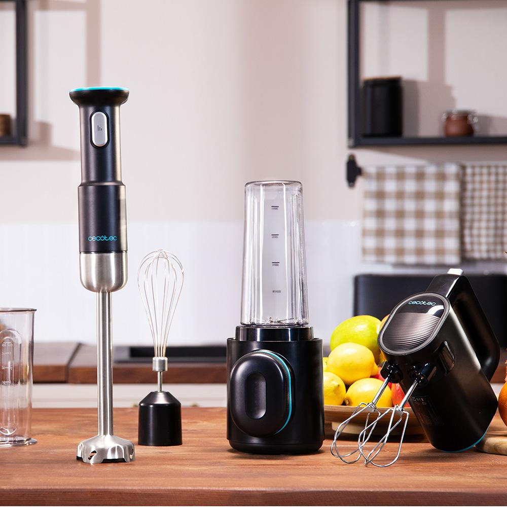Electrodomésticos de cocina: batidora de inmersión, batidor, batidora y licuadora.