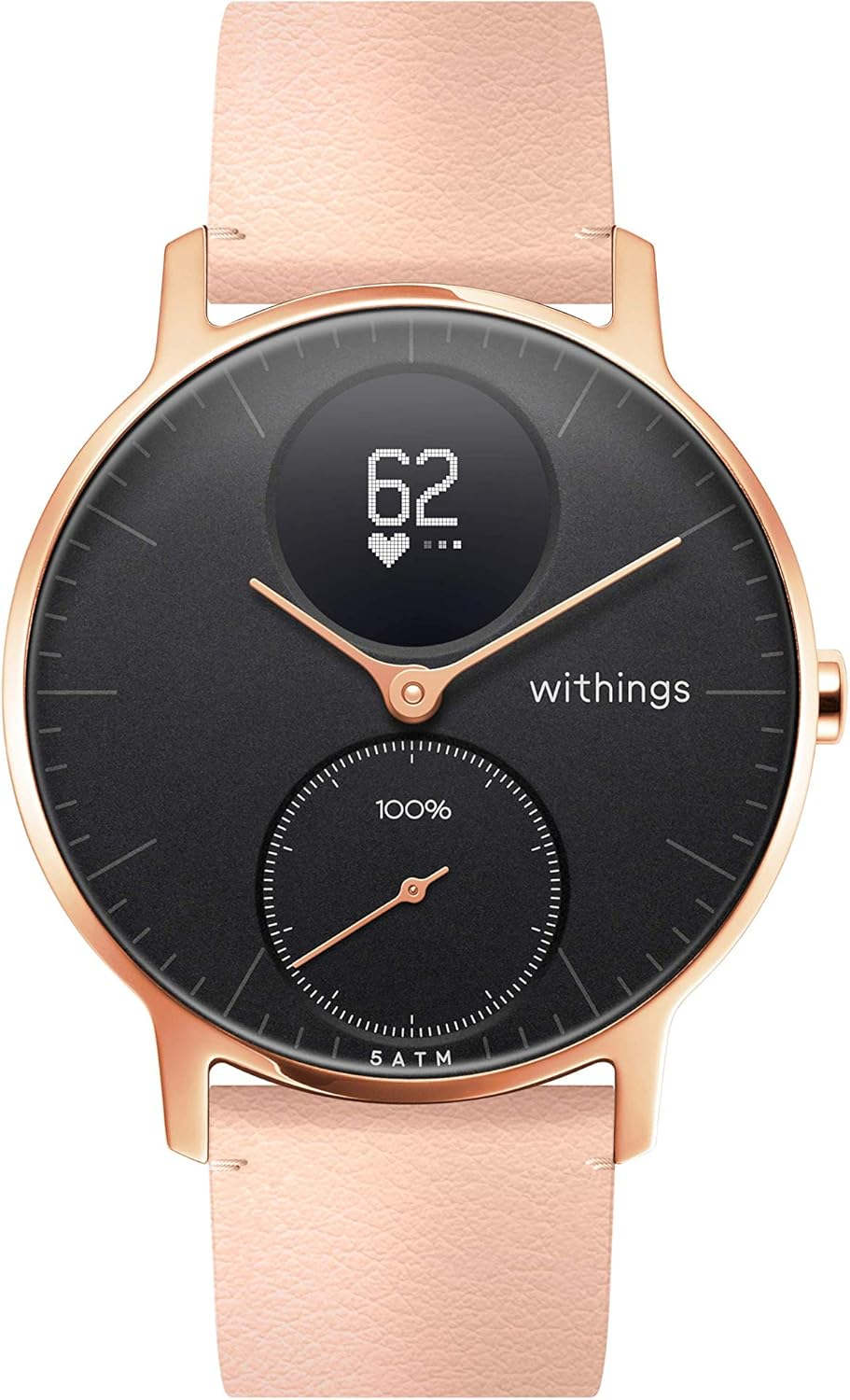 Une montre connectée or rose avec cadran noir affichant 62 battements par minute.