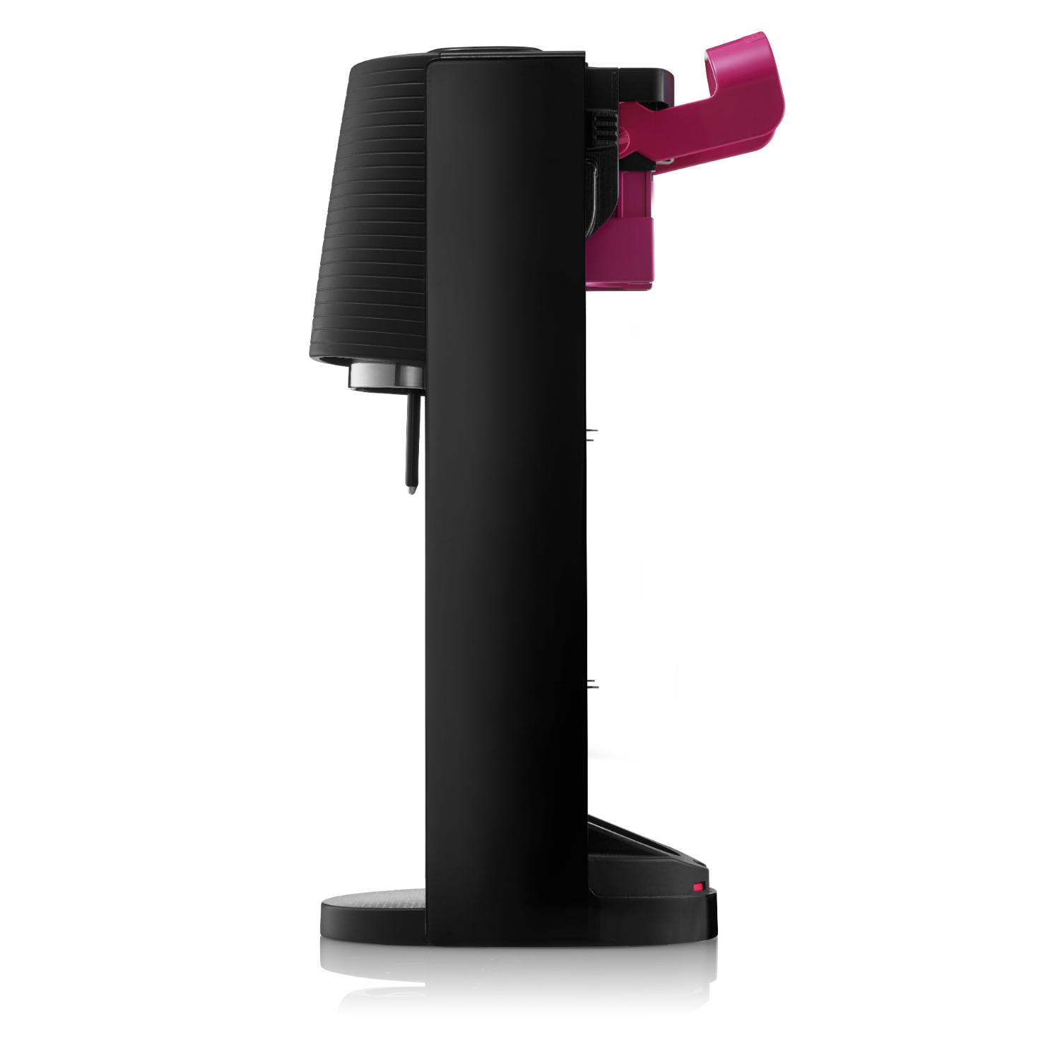 Carbonatador de agua negro con palanca rosa y parte superior acanalada.