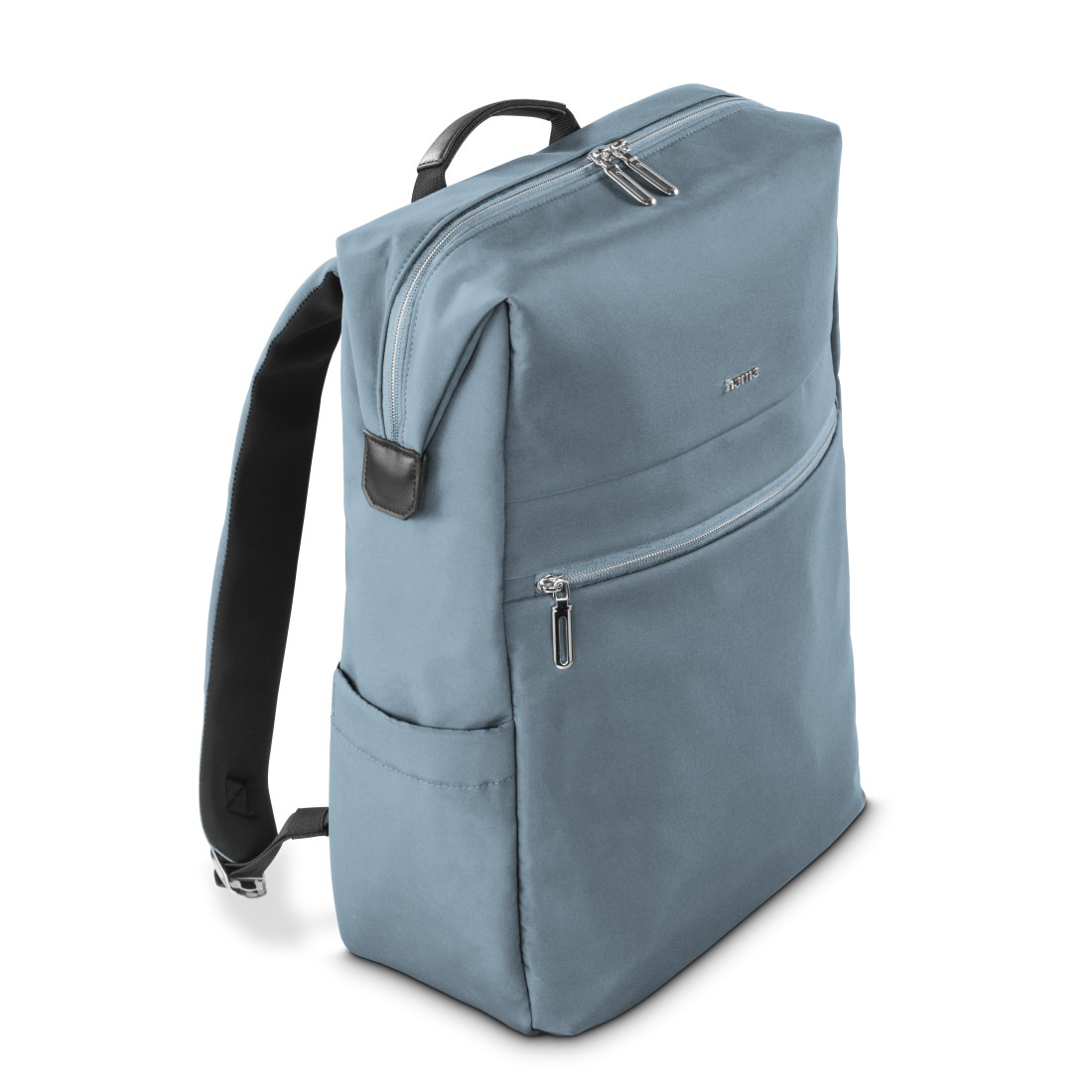 Ein blauer Rucksack mit schwarzen Trägern und silbernen Reißverschlüssen.