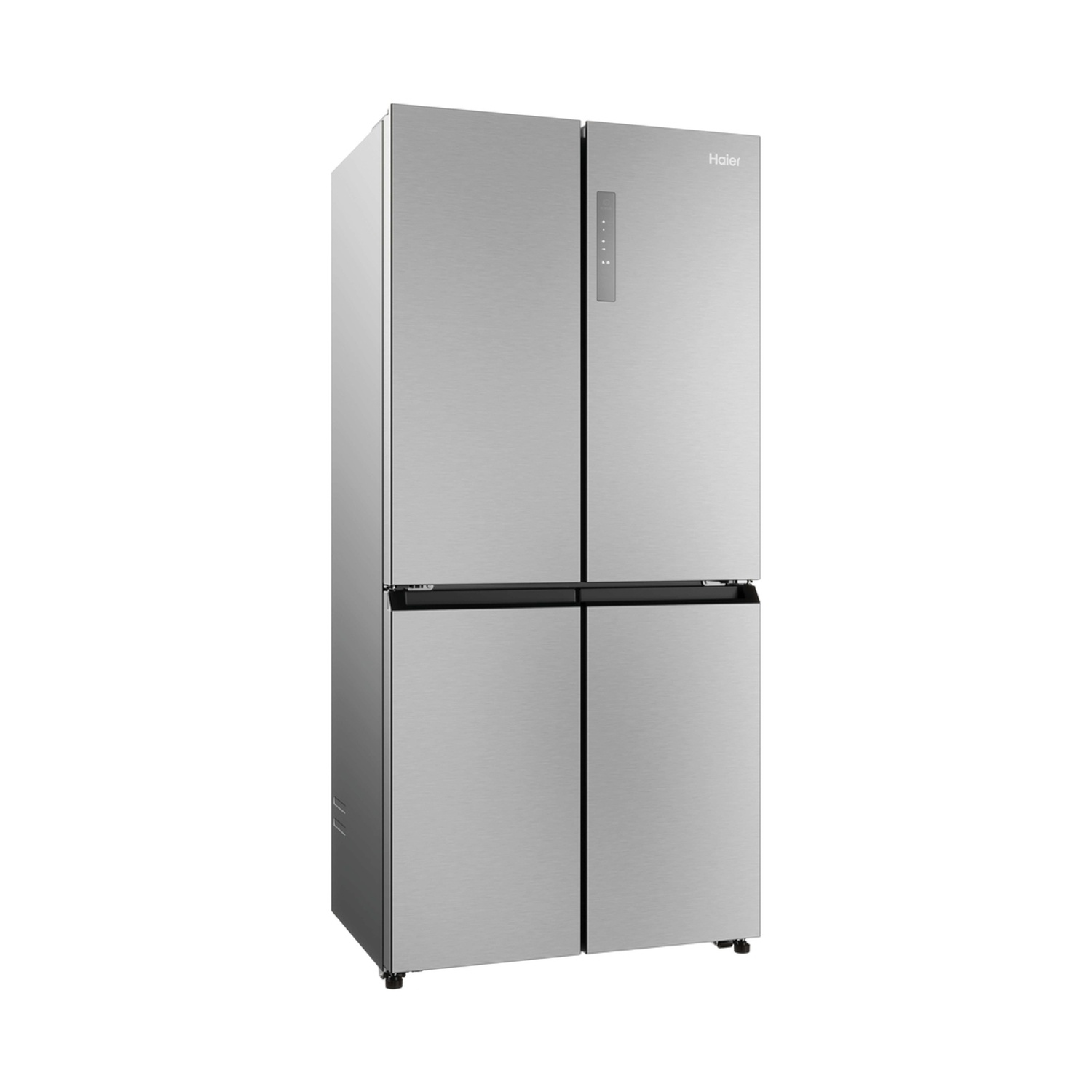Un frigorifero argentato a quattro porte con display touchscreen.