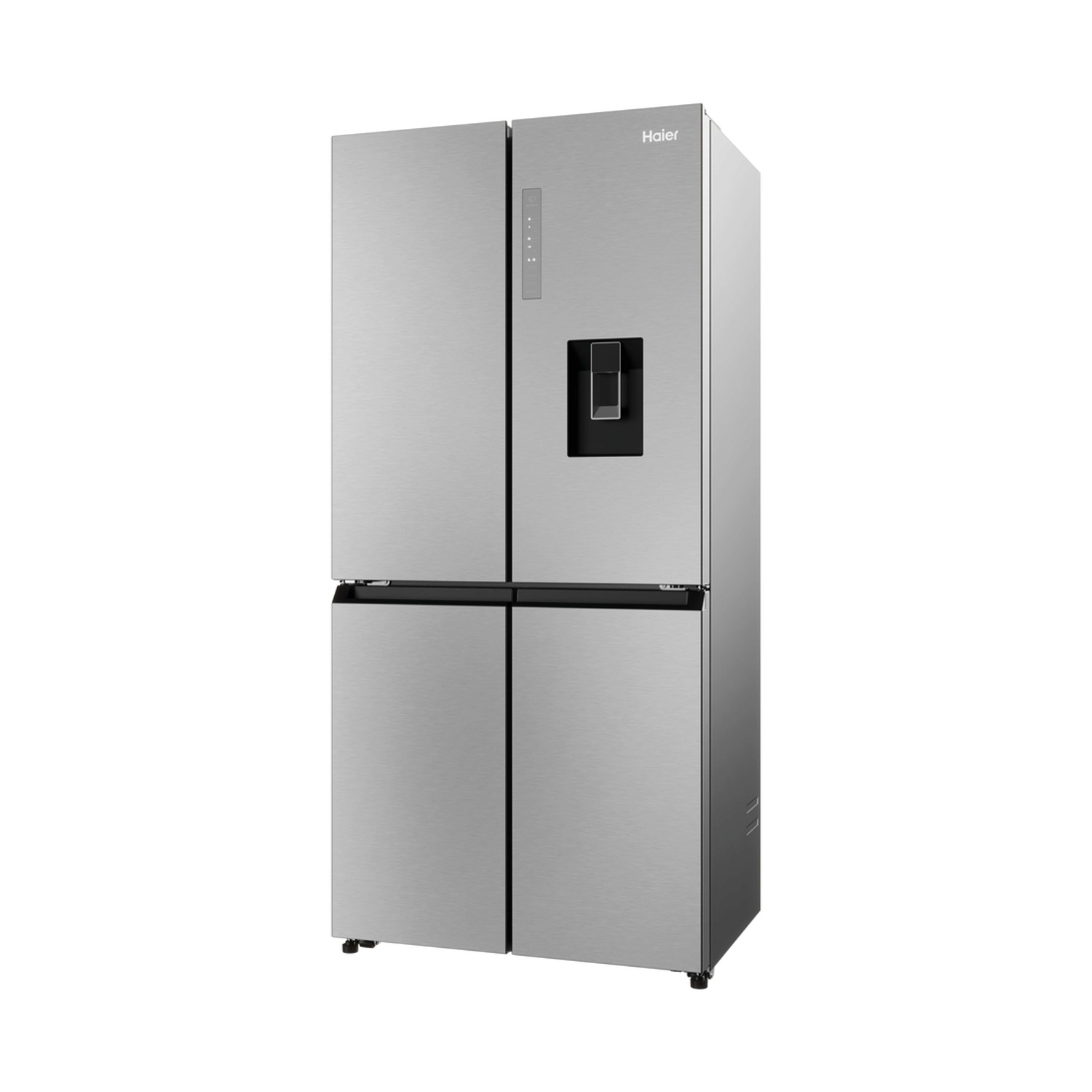 Un frigorifero Haier argentato a quattro porte con dispenser d'acqua.