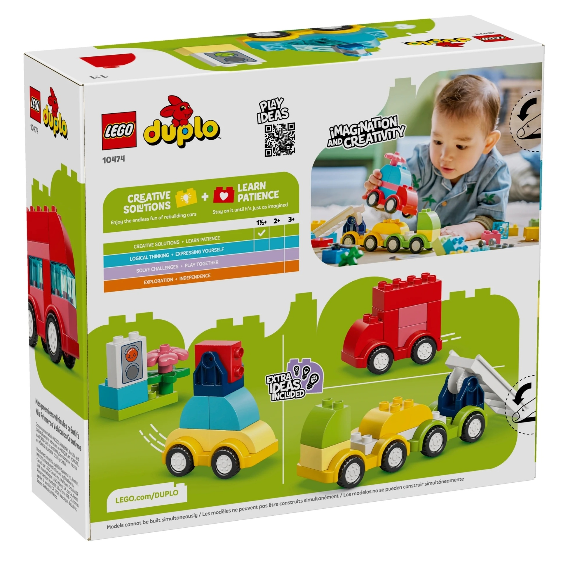 Pudełko LEGO Duplo z kolorowymi samochodami i bawiącym się dzieckiem.