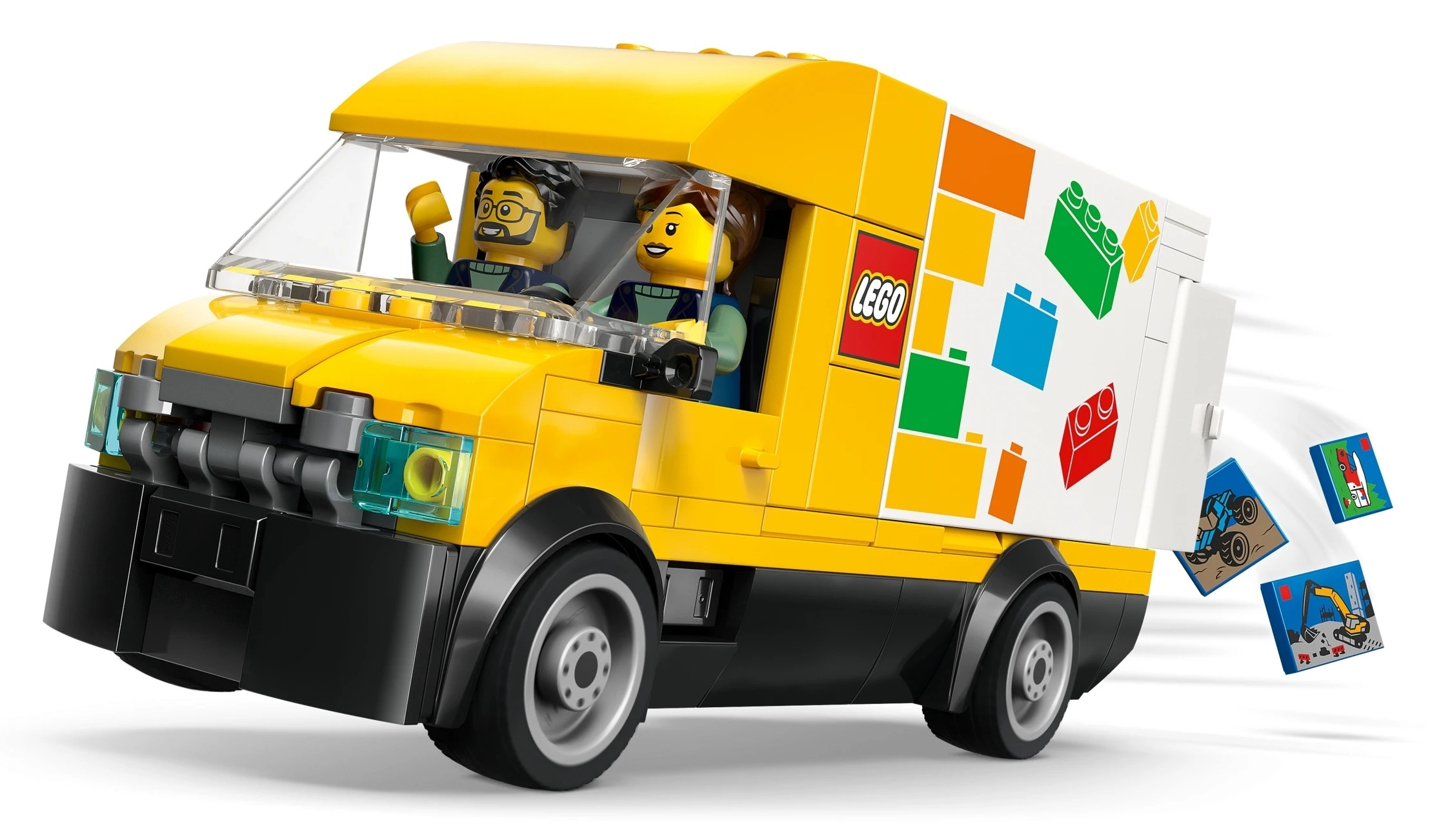 Żółta furgonetka Lego z dwiema postaciami jedzie, wypadają kolorowe klocki i obrazki Lego.