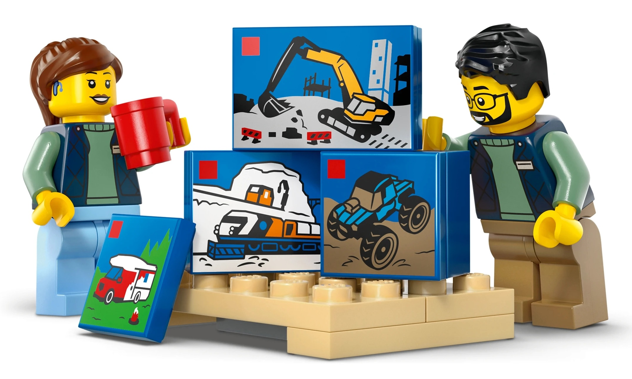 Dwie figurki Lego obok klocków z obrazkami pojazdów.