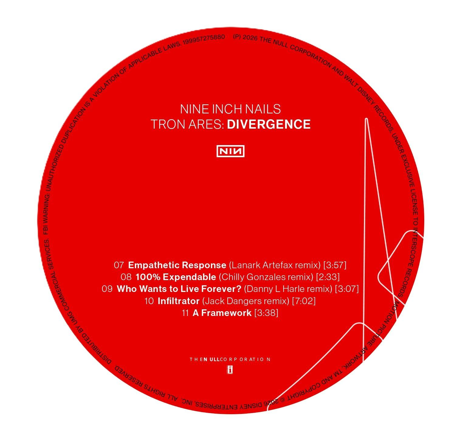 Rote Vinyl-Schallplatte mit Songliste: Nine Inch Nails, Tron Ares: Divergence.