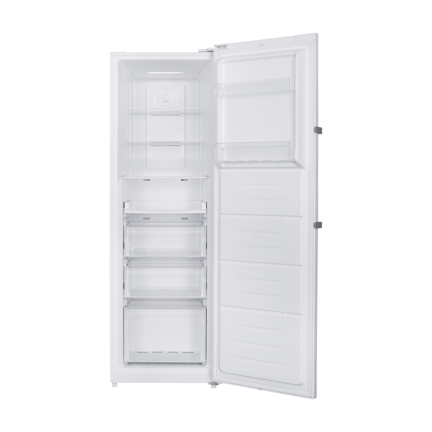 Un frigorifero bianco e vuoto con la porta aperta, che mostra gli scaffali.