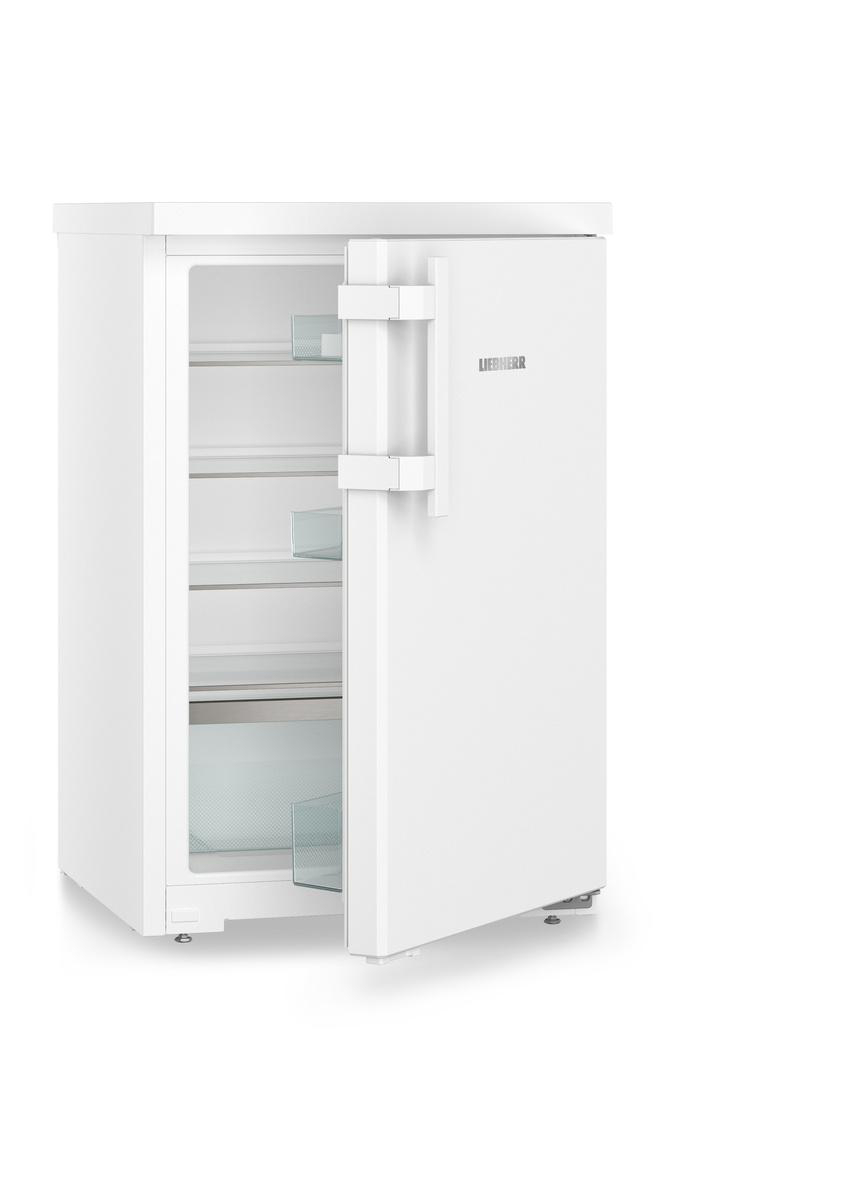 Ein weißer Liebherr-Kühlschrank mit geöffneter Tür und Glasböden.
